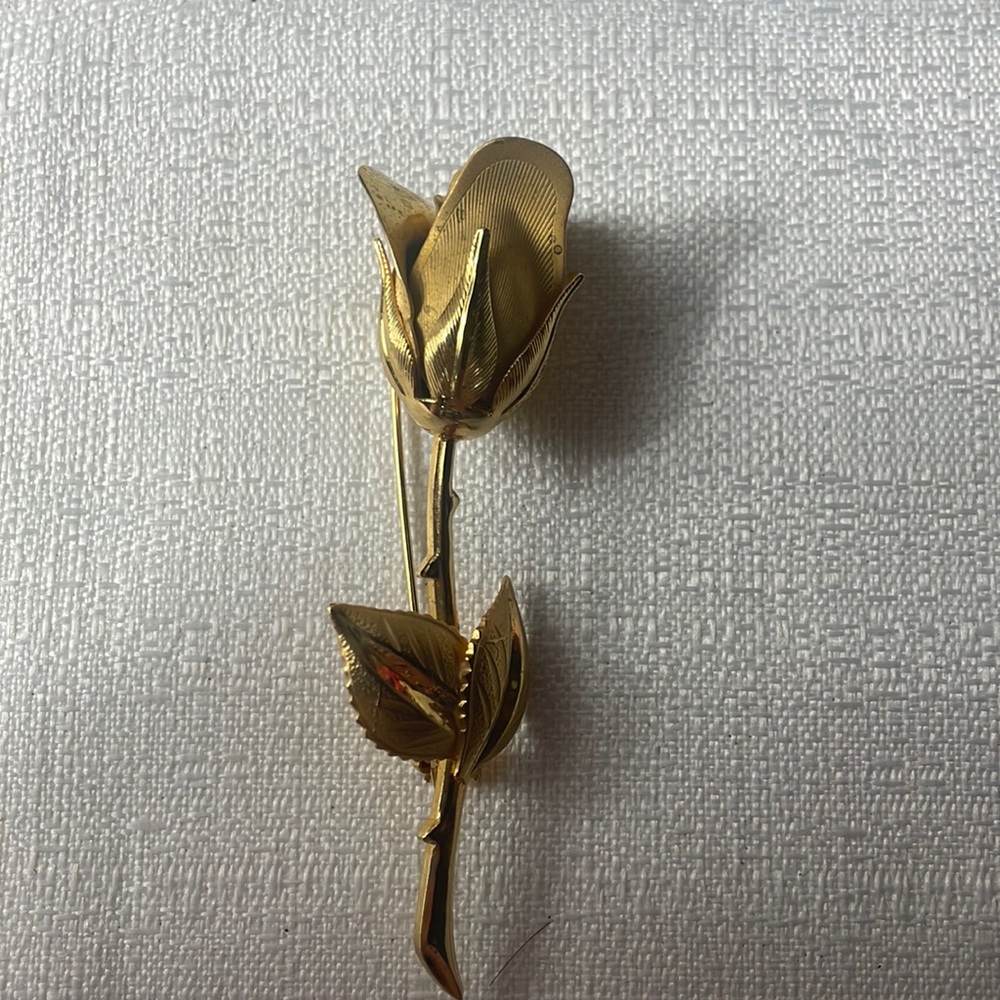 Vintage Rose pin